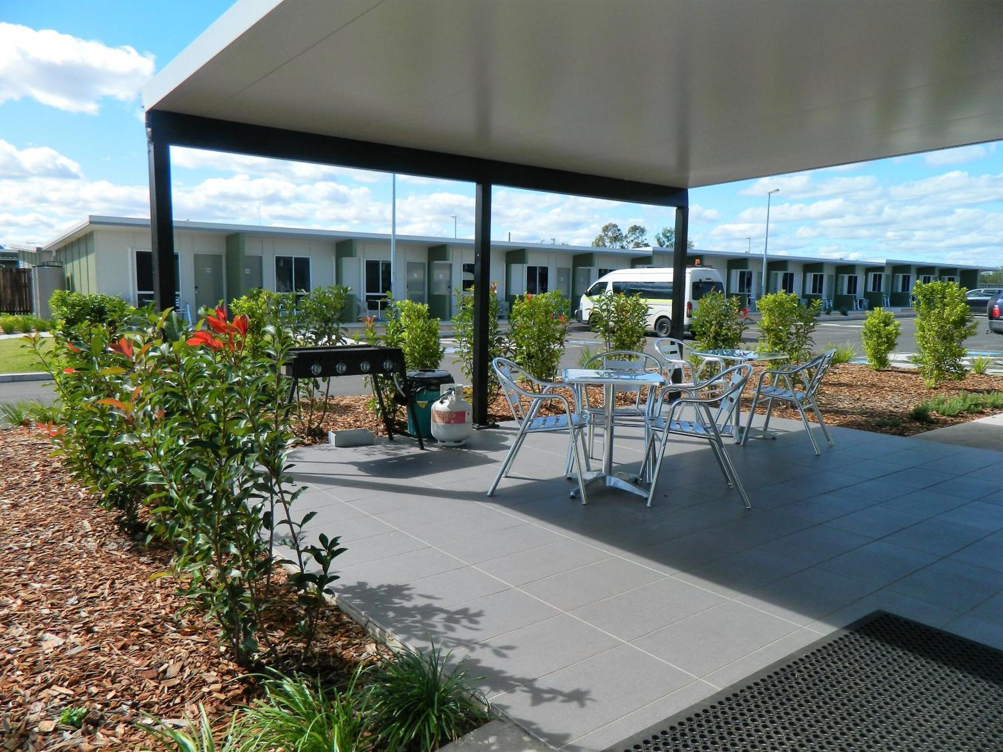 Dooleys Tavern And Motel Capella Buitenkant foto
